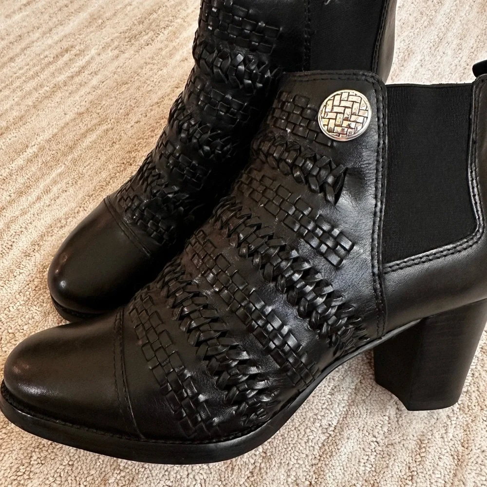 Like New: Brighton Woven Galore Boots Black Asmara Leather Ankle Boots Size 7